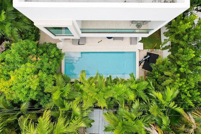 1311 Bay Dr, Miami Beach, FL 33141