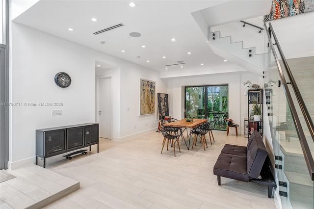 1311 Bay Dr, Miami Beach, FL 33141
