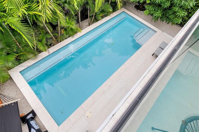1311 Bay Dr, Miami Beach, FL 33141