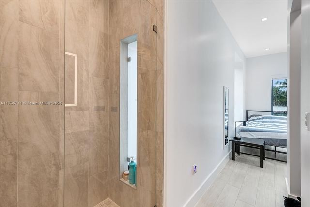 1311 Bay Dr, Miami Beach, FL 33141