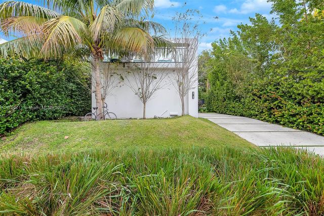 1311 Bay Dr, Miami Beach, FL 33141