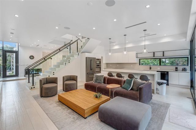 1311 Bay Dr, Miami Beach, FL 33141