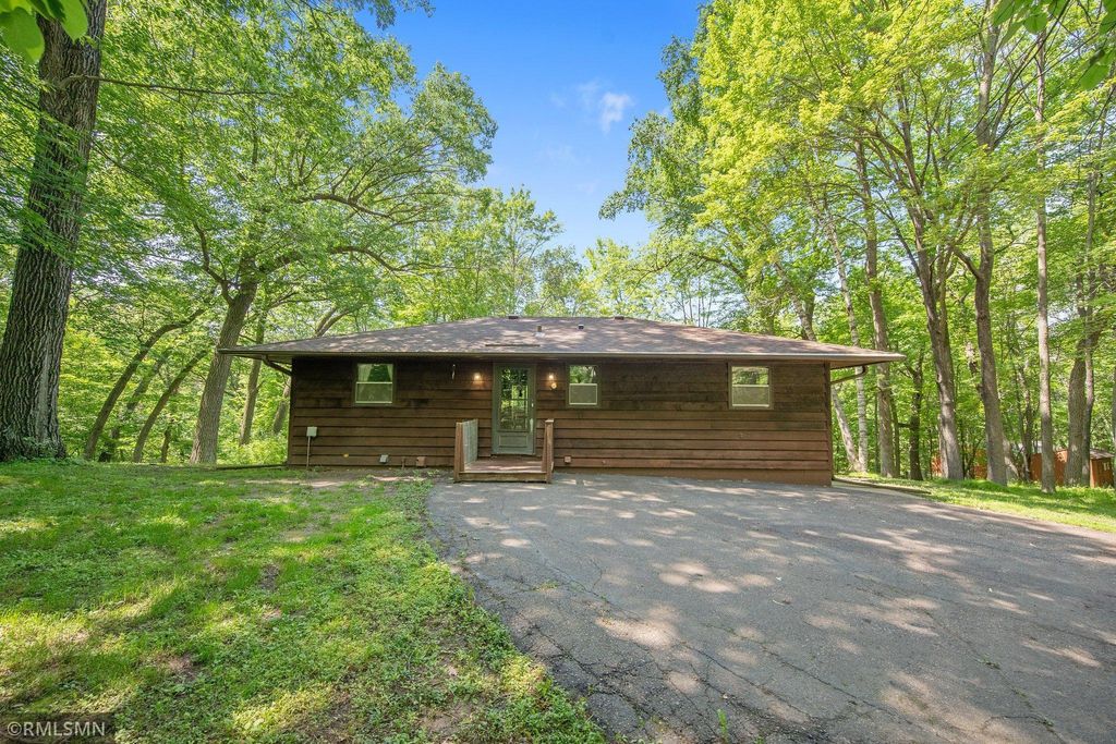 22633 Jeffrey Avenue N, Forest Lake, MN 55025