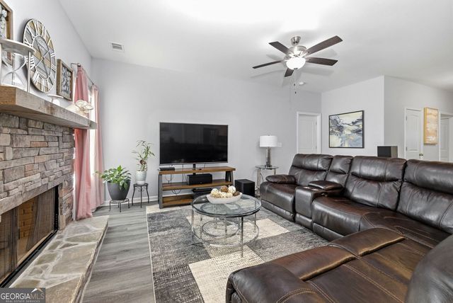 6600 River Station Drive, Lula, GA 30554