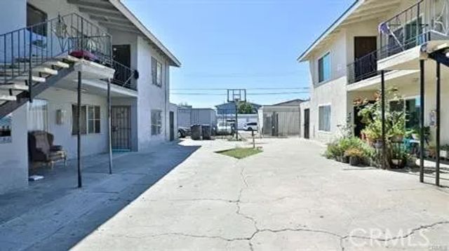 1714 Evergreen Street, Santa Ana, CA 92707