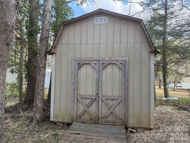 1162 State Line Road, Clover, SC 29710