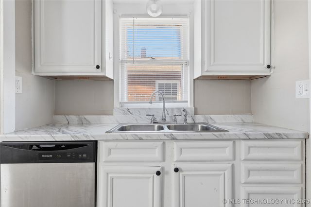 238 E Seminole Place, Tulsa, OK 74106