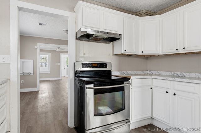 238 E Seminole Place, Tulsa, OK 74106