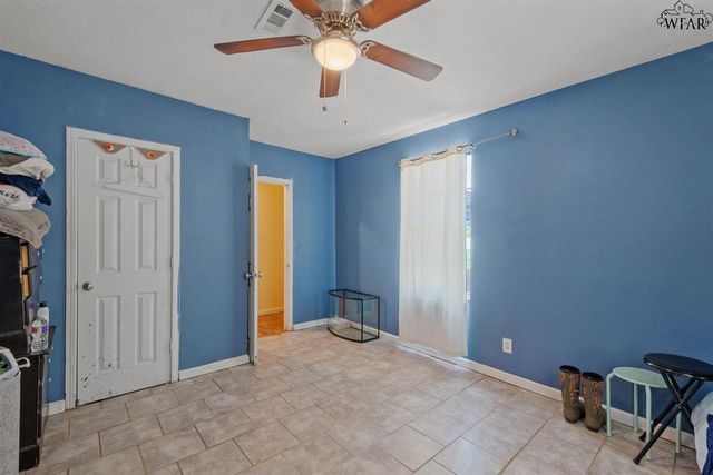 1532 CLOVER LANE, Wichita Falls, TX 76305