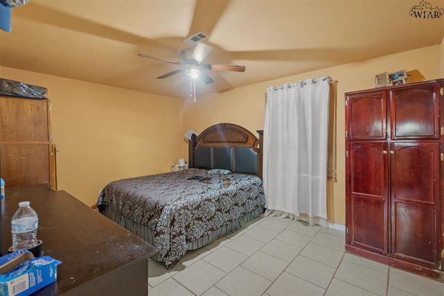 1532 CLOVER LANE, Wichita Falls, TX 76305