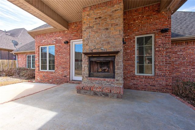 6507 Timber Ridge Drive, Rogers, AR 72758