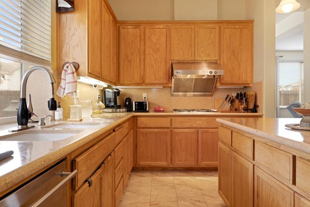 4237 Blake Dr, Modesto, CA 95356