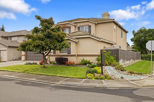 4237 Blake Dr, Modesto, CA 95356