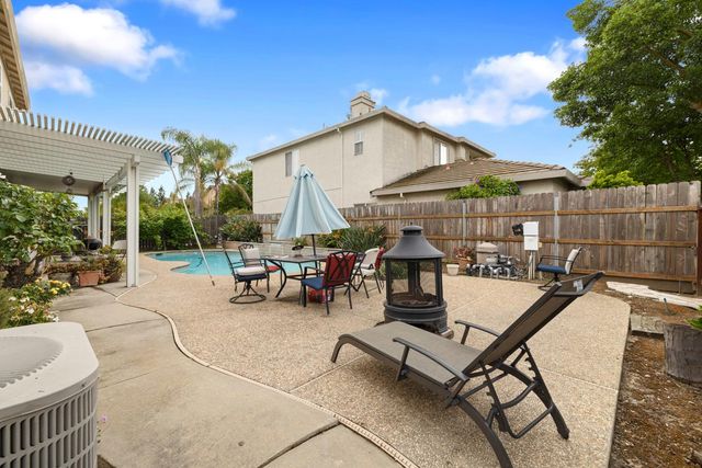 4237 Blake Dr, Modesto, CA 95356