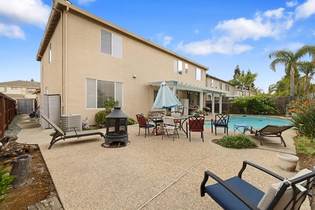 4237 Blake Dr, Modesto, CA 95356