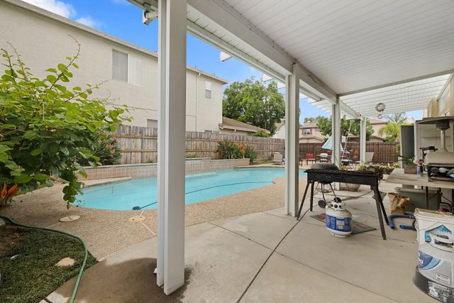 4237 Blake Dr, Modesto, CA 95356