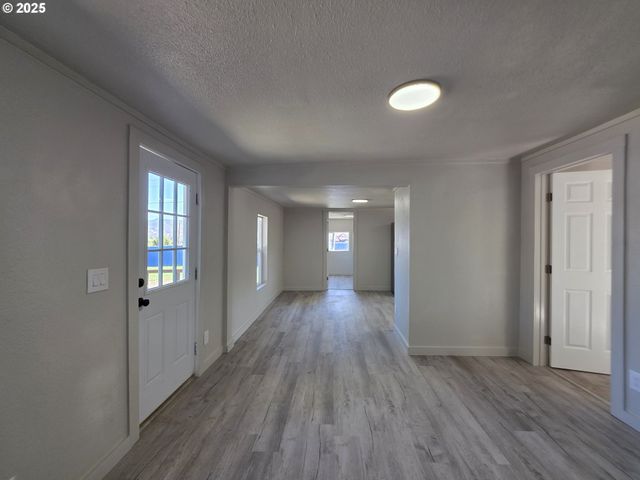 510 BOYER Rd, Riddle, OR 97469