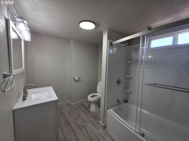 510 BOYER Rd, Riddle, OR 97469