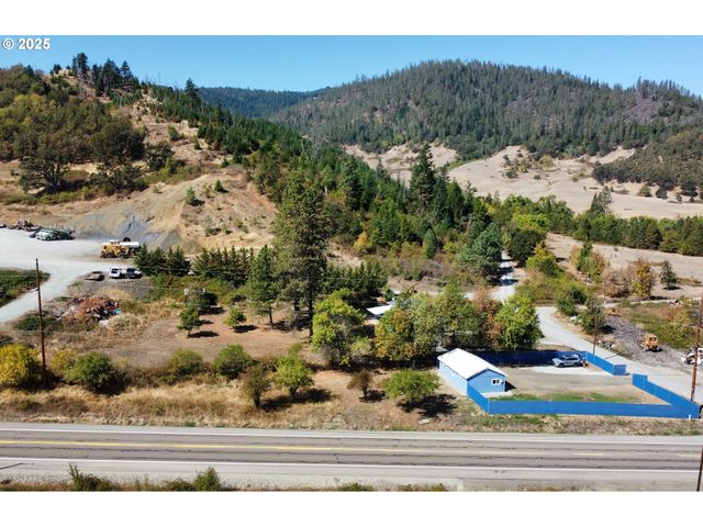 510 BOYER Rd, Riddle, OR 97469