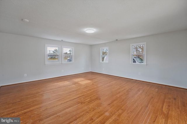 7120 BEULAH ST, Alexandria, VA 22315