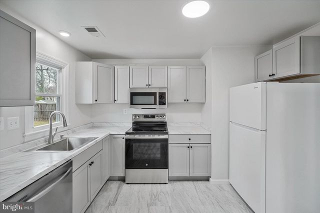 7120 BEULAH ST, Alexandria, VA 22315