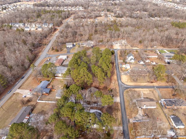 5911 Roberta Place, Harrisburg, NC 28075