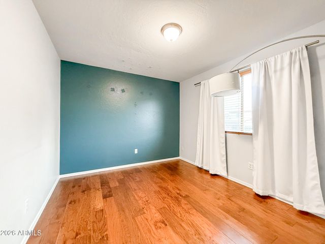 1705 E YUKON Drive, Phoenix, AZ 85024