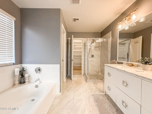 1705 E YUKON Drive, Phoenix, AZ 85024