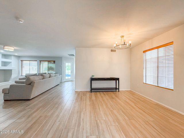 1705 E YUKON Drive, Phoenix, AZ 85024