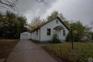 1308 SE 24th ST, Topeka, KS 66605
