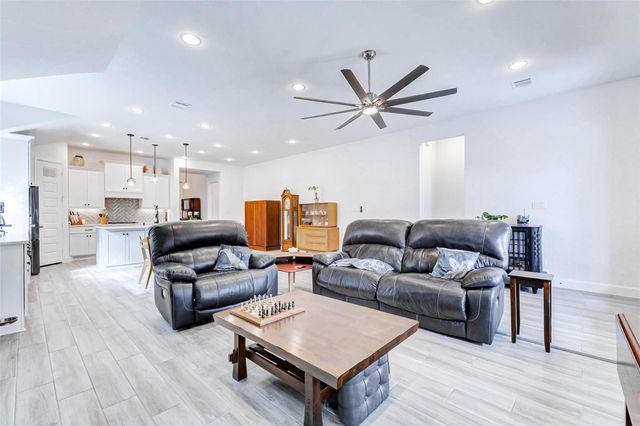 5130 Albany Shores Lane, Fulshear, TX 77441