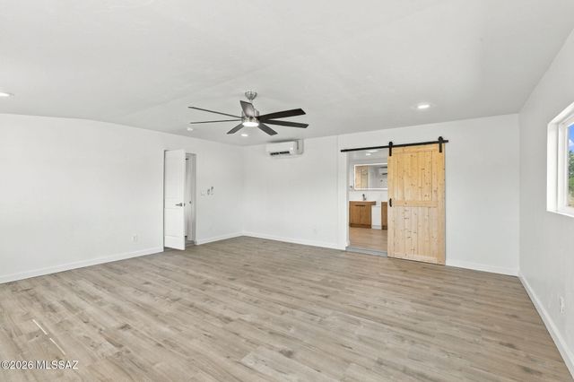 950 W Ina Road, Tucson, AZ 85704