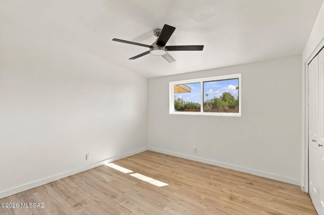 950 W Ina Road, Tucson, AZ 85704