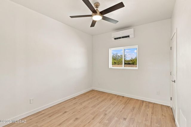 950 W Ina Road, Tucson, AZ 85704