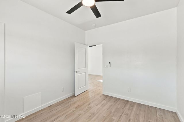 950 W Ina Road, Tucson, AZ 85704