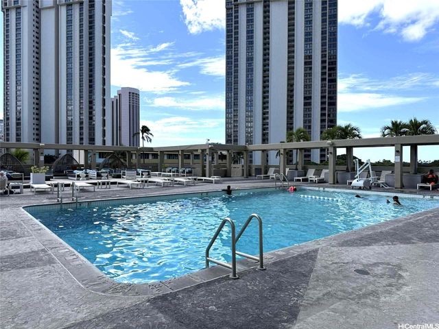 410 Atkinson Drive 553, Honolulu, HI 96814