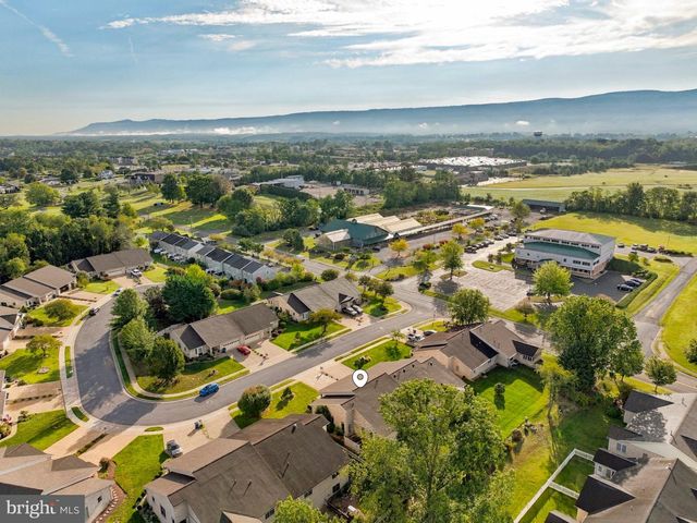 607 KESTREL CT, Woodstock, VA 22664