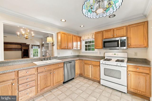 607 KESTREL CT, Woodstock, VA 22664