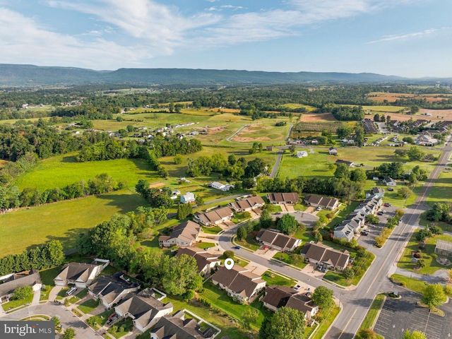 607 KESTREL CT, Woodstock, VA 22664