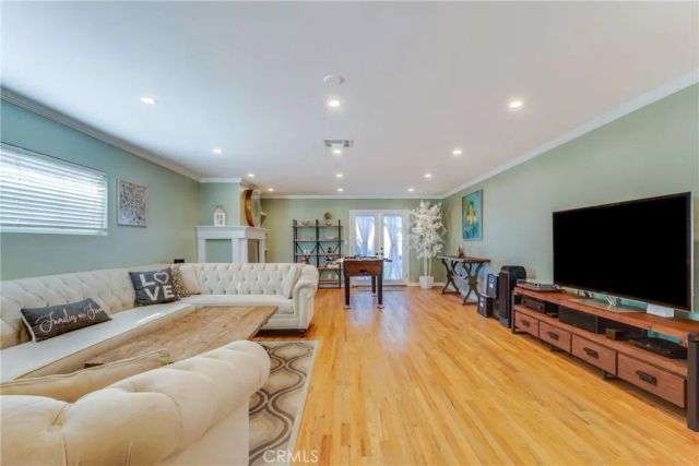 1911 N Fairview Street, Burbank, CA 91505