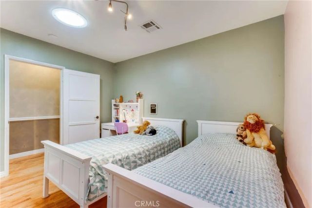 1911 N Fairview Street, Burbank, CA 91505