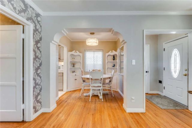 1911 N Fairview Street, Burbank, CA 91505