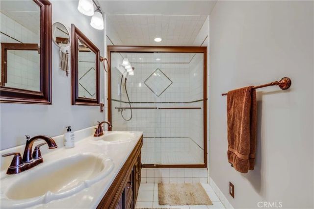 1911 N Fairview Street, Burbank, CA 91505