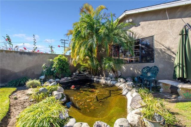 1911 N Fairview Street, Burbank, CA 91505