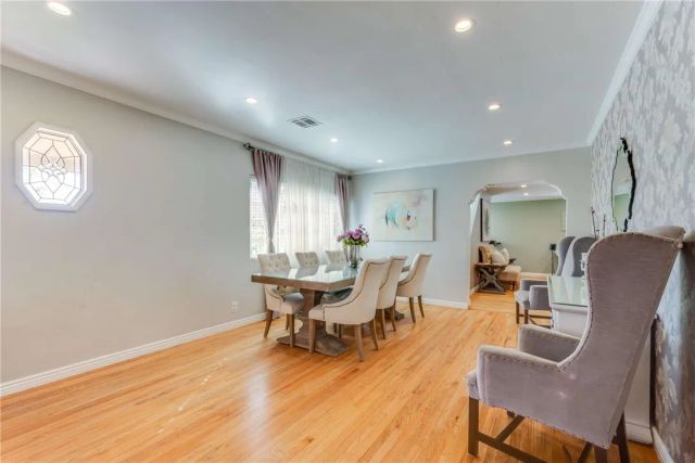 1911 N Fairview Street, Burbank, CA 91505