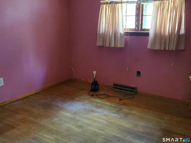 65 Vernon Road, East Hartford, CT 06108