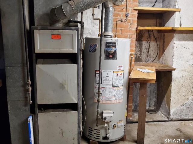 65 Vernon Road, East Hartford, CT 06108