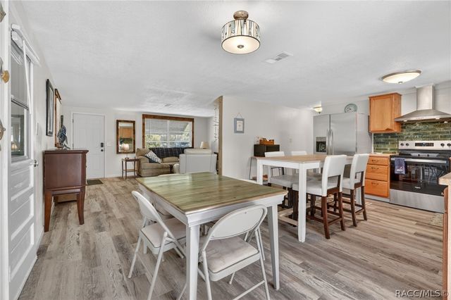10709 W Halls River Road, Homosassa, FL 34448