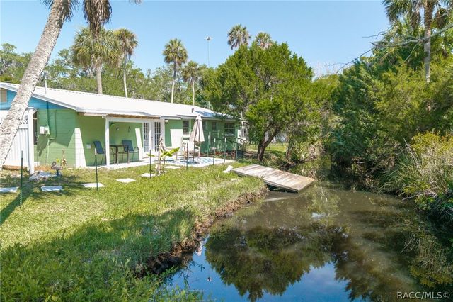 10709 W Halls River Road, Homosassa, FL 34448