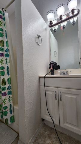 145 N Kealy Street 1, Lewisville, TX 75057